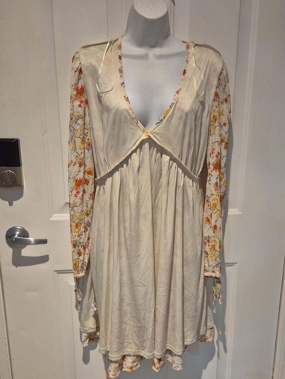 Oak & Trellis Floral V-Neck Long Sleeve Cream Dress size L - Picture 7 of 10